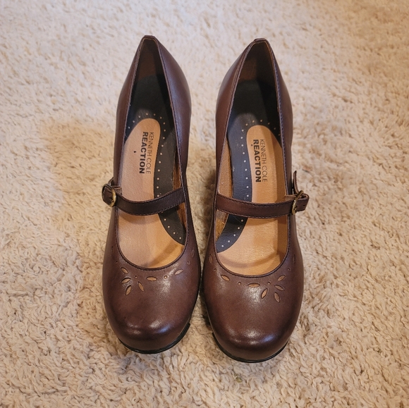 Kenneth Cole Reaction PLANT A CEDE,  brown leather, Mary Janes WITH FLAIR - Picture 4 of 9